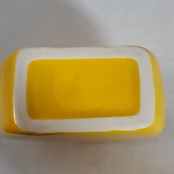 Fiestaware Fiesta Small CERAMIC MINI DISK Pitcher Daffodil Yellow - Picture 8 of 11